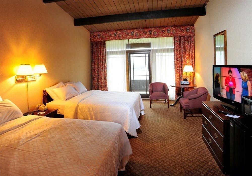 Atwood Lake Resort & Golf Club Sherrodsville Extérieur photo